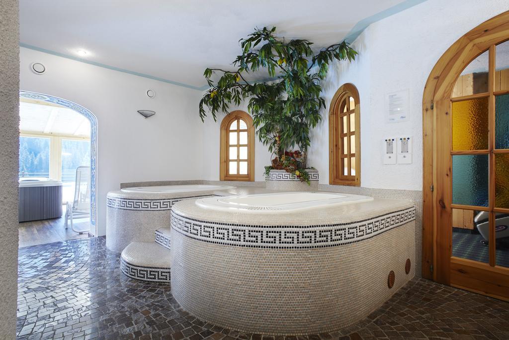 Hotel Haus Michaela Sappada Exterior foto