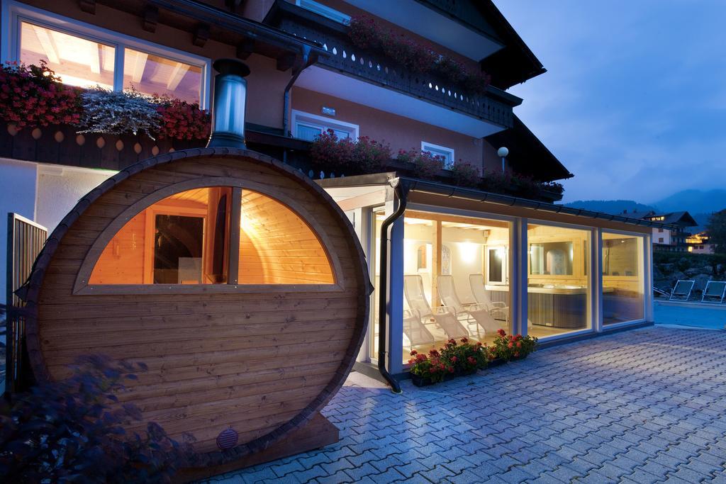 Hotel Haus Michaela Sappada Exterior foto